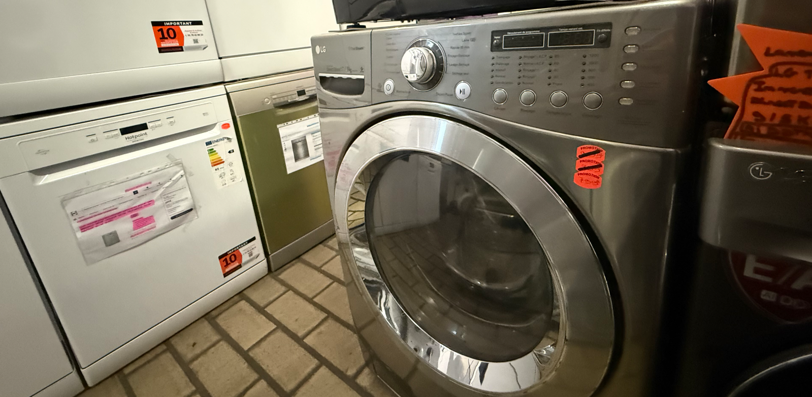 LG Lave linge séchant 2 en 1 / Lavage 17 kg. - Séchage 9 kg. Moteur : Inverter Direct Drive/Vapeur/Connecté