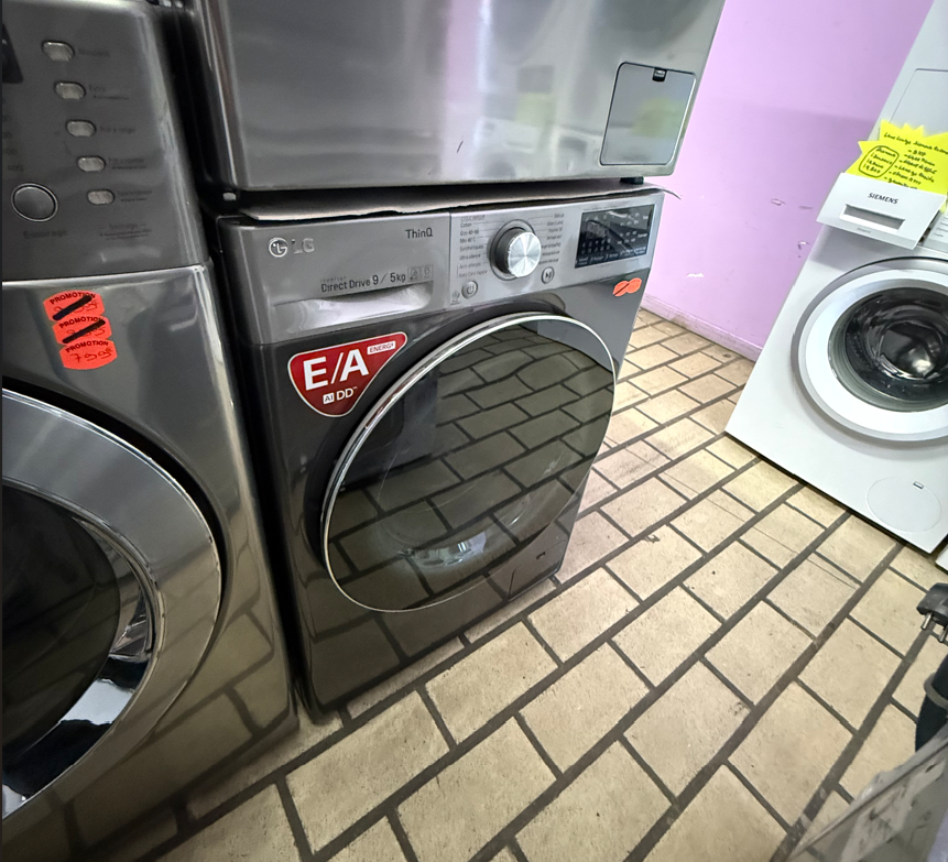 LG (2 en 1) Lave linge séchant Intelligent Direct Drive - 9 kg/ 1400 essorage / Pesée électronique