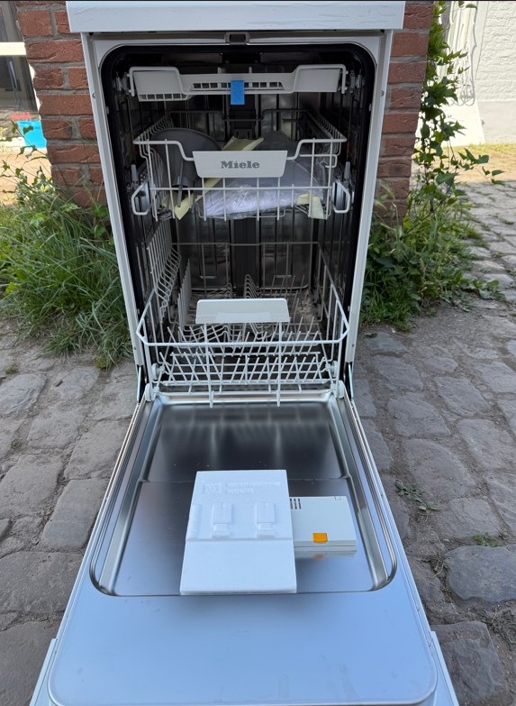 Lave-vaisselle 3D+ MIELE compact(L.45 cm.) A++/Consommation d'eau : 8.1 Litres - Image 9