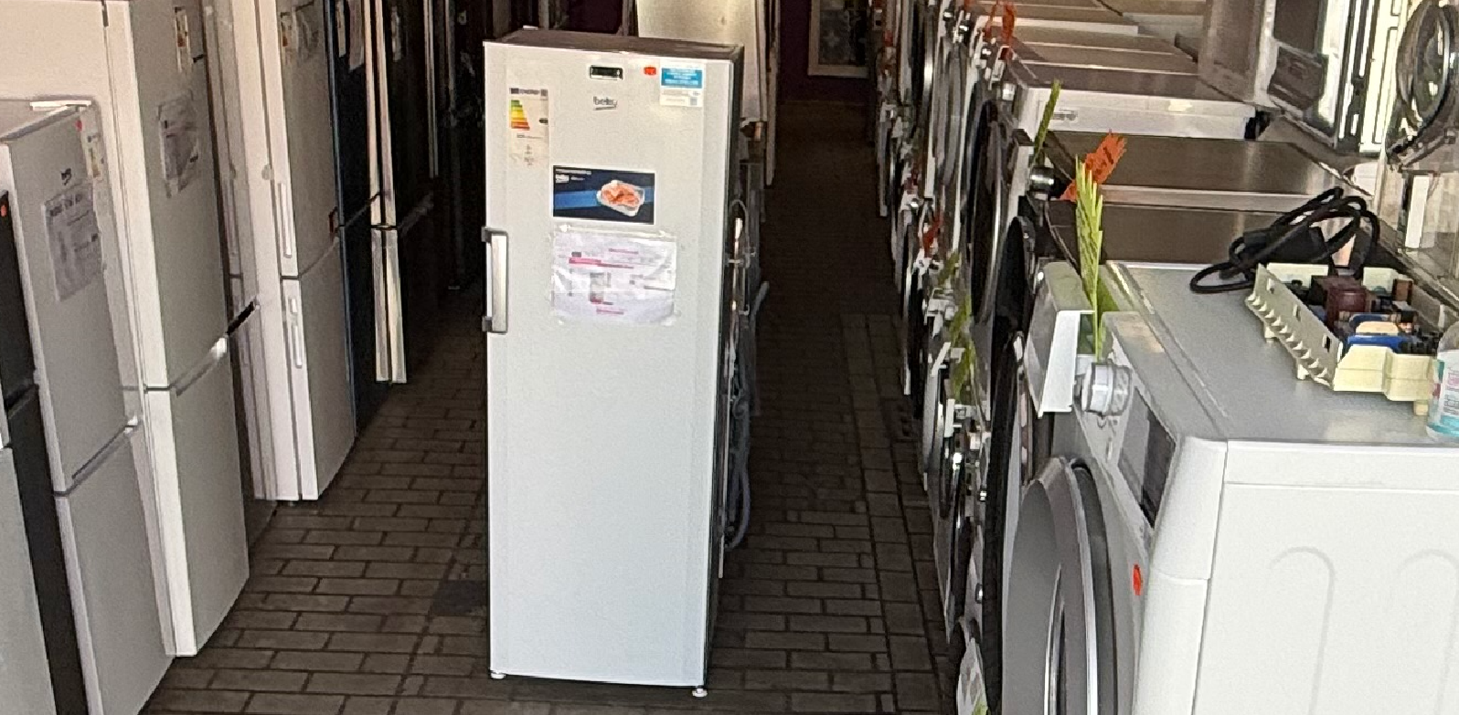 Congélateur armoire BEKO - H. 1,71 cm. /A++ 244 Lit.