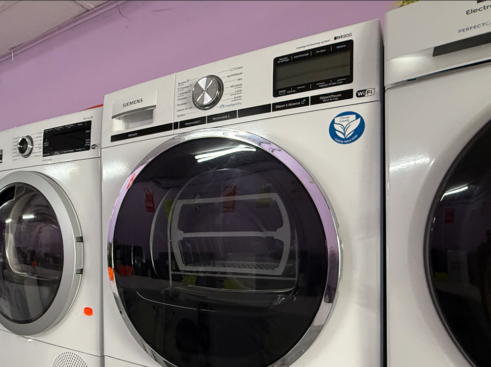 Sèche-linge intelligent SIEMENS IQ 800 Haut de gamme à pompe à chaleur 9 kg / A+++ / Home Connect / Vapeur