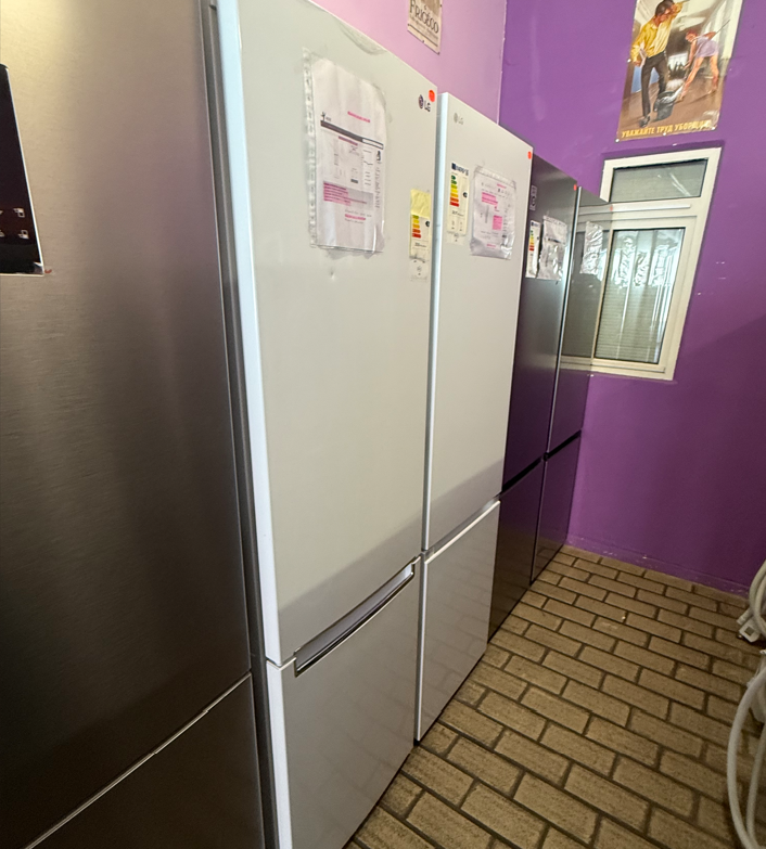 LG frigo combiné grand volume Blanc No frost /WI-FI /H - 2.03cm./ A+++