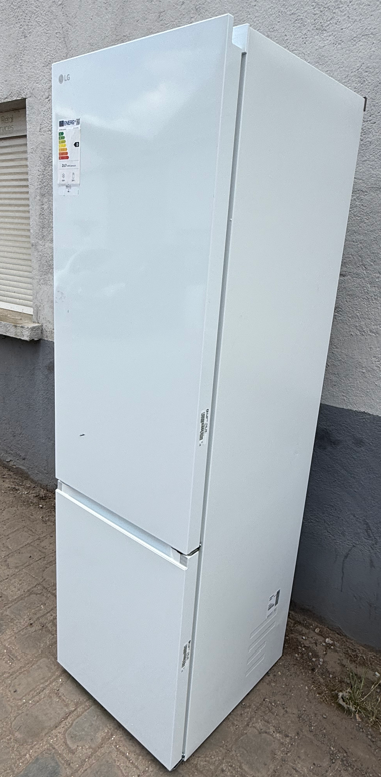 LG frigo combiné grand volume Blanc No frost /WI-FI /H - 2.03cm./ A+++ – Image 3